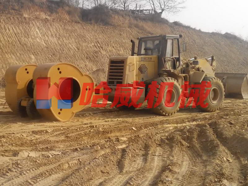 沖擊式壓路(lù)機(jī)租賃價格
